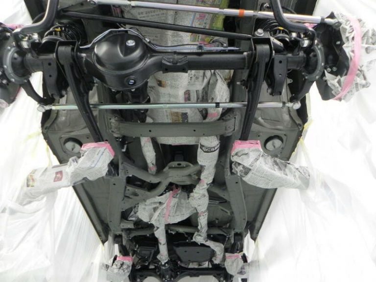 ジムニー(JB64型)下回り錆止め
